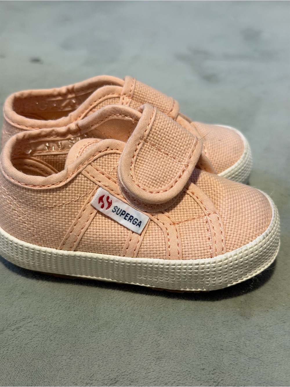 Superga Kids Peach Canvas Velcro Slip-On Sneakers